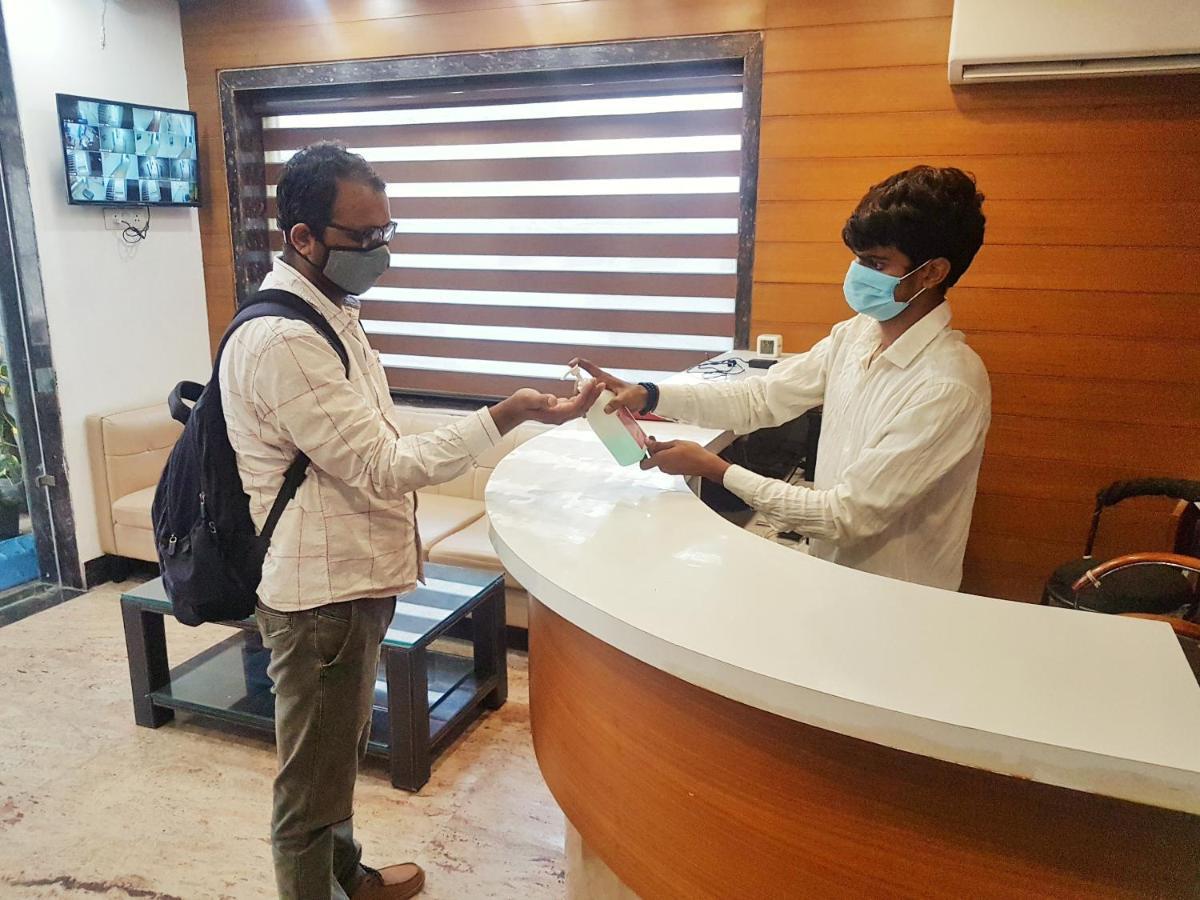 Hotel Aerocity Purple Orchid New Delhi Exteriör bild